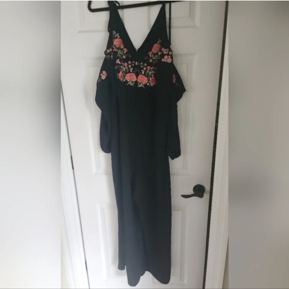 Nw0t ASOS FLORAL EMROIDERED JUMPSUIT SIZE 16